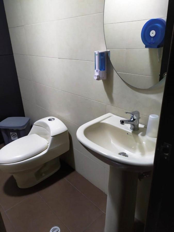 La Kapital Hotel 암바토 외부 사진
